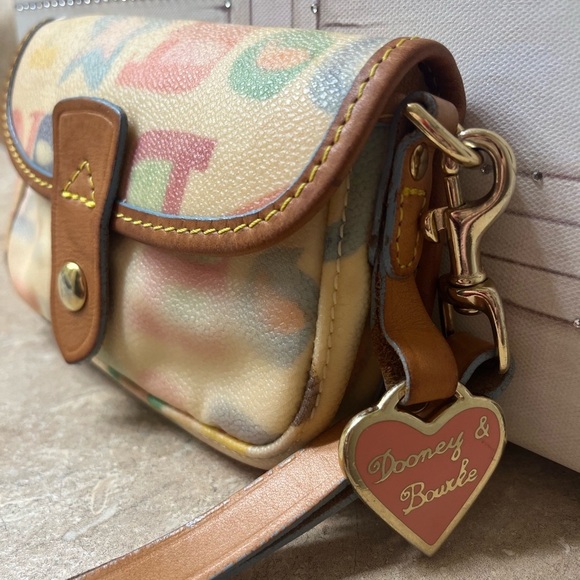 Dooney & Bourke Doodle Scribble Wristlet, Vintage - Picture 3 of 13